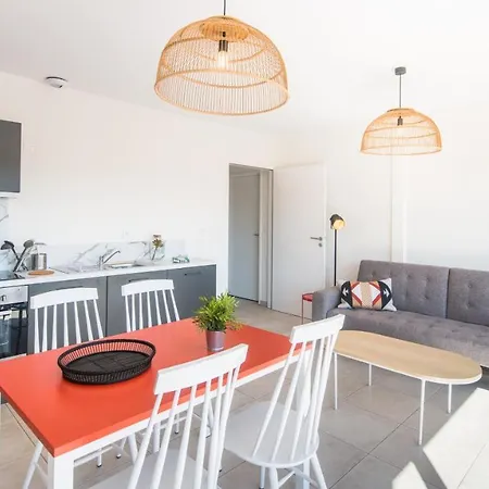 Spacieuse Avec Jacuzzi Privatif Villa Sarlat-la-Caneda