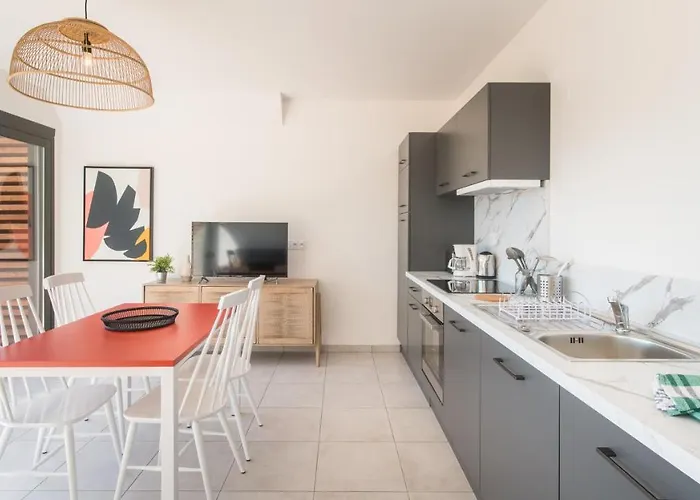 Spacieuse Avec Jacuzzi Privatif Villa Sarlat-la-Caneda