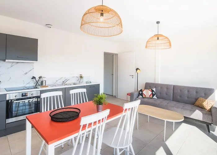 Spacieuse Avec Jacuzzi Privatif Villa Sarlat-la-Caneda