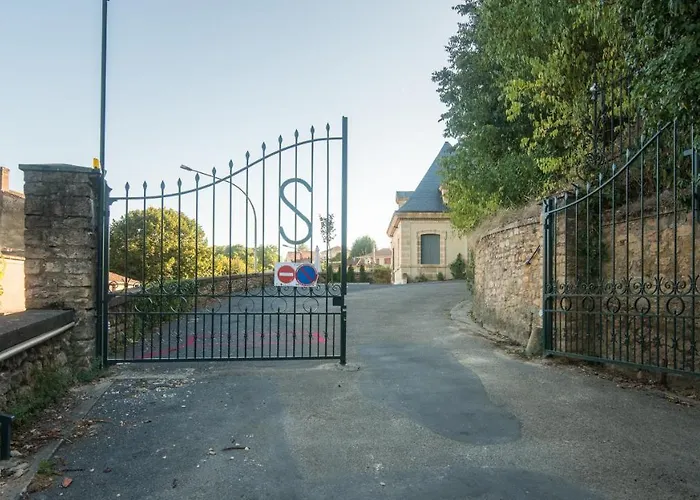 Spacieuse Avec Jacuzzi Privatif *